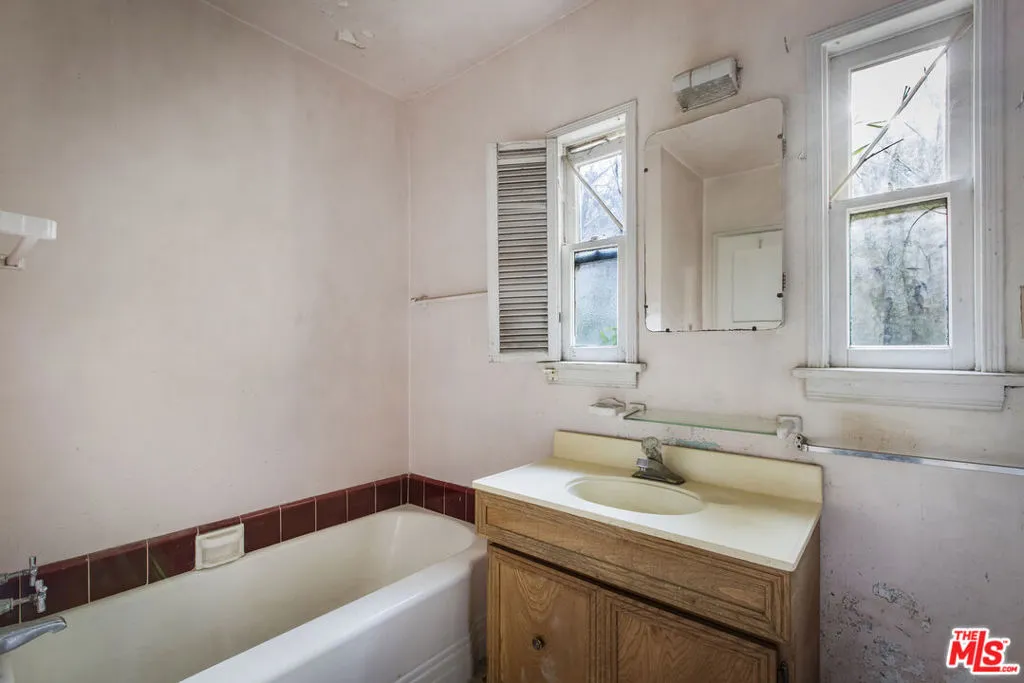 3017 Virginia Avenue, Santa Monica, California 90404 home-pic-25